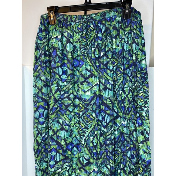 *LEMON GRASS SKIRT SIZE M, Woman’s GREEN BLUE TEAL LIGHTWEIGHT NWT - Picture 2 of 11